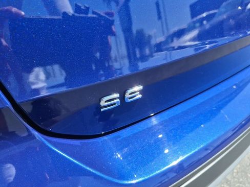 Used 2022 Volkswagen Taos SE FWD image 10