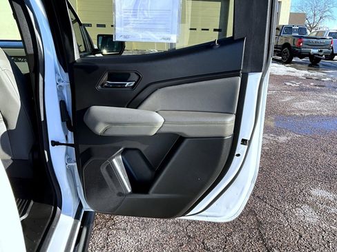 Used 2024 Chevrolet Colorado ZR2 w/ Technology Package image 19