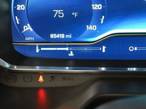 Used 2024 Chevrolet Suburban High Country AWD/4WD image 4