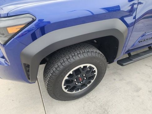 Used 2025 Toyota Tacoma TRD Off-Road image 10