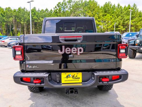 Used 2026 Jeep Gladiator Rubicon AWD/4WD image 5