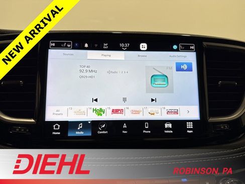 Used 2023 Chrysler Pacifica Limited w/ S Appearance Package image 31