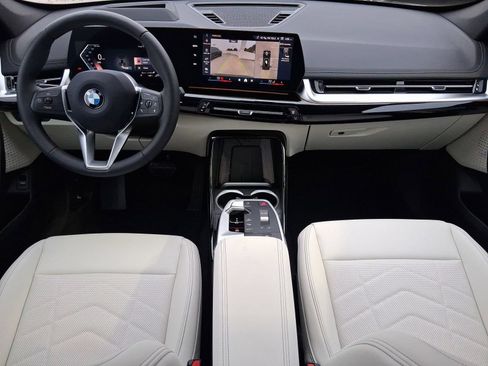 Used 2026 BMW X1 xDrive28i w/ Technology Package AWD/4WD image 13