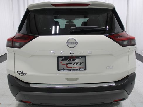 Used 2023 Nissan Rogue SV FWD image 7