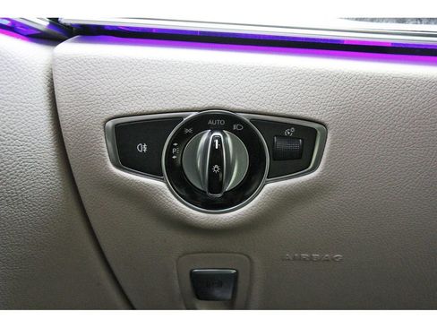 Used 2019 Mercedes-Benz E 300 image 22