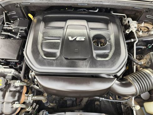 Used 2018 Jeep Grand Cherokee Limited image 32