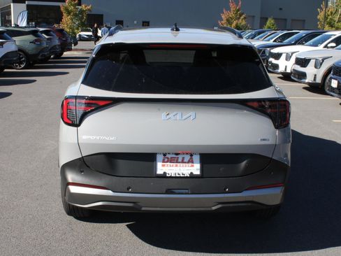 New 2026 Kia Sportage EX w/ EX Panoramic Sunroof Package image 6