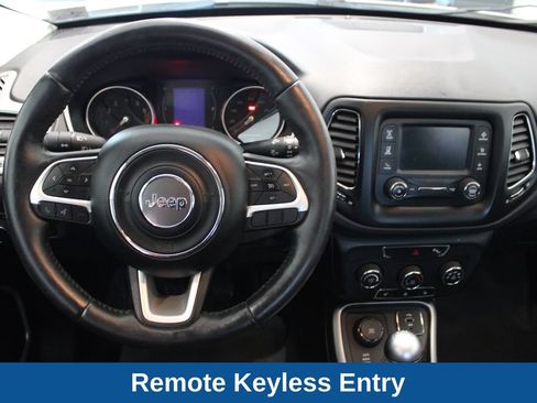 Used 2017 Jeep Compass Sport w/ Cold Weather Group AWD/4WD image 7