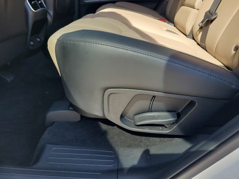 Used 2023 Hyundai Santa Fe SEL w/ Premium Package FWD image 14