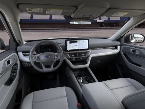 New 2026 Ford Explorer Active w/ Active Comfort Package AWD/4WD image 10