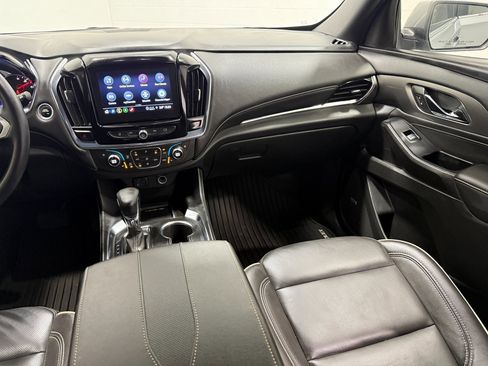 Used 2023 Chevrolet Traverse Premier image 35