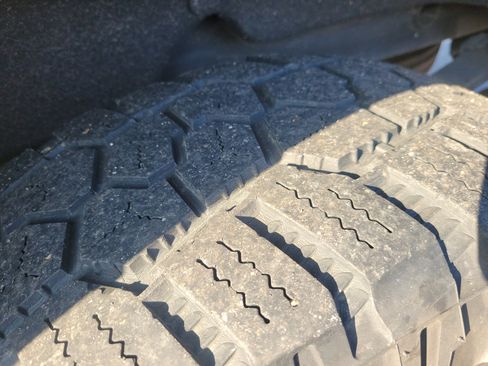 Used 2021 GMC Sierra 1500 AT4 w/ AT4 Premium Package image 8