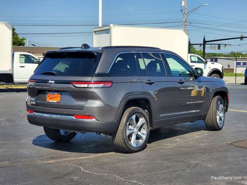 New 2025 Jeep Grand Cherokee Limited w/ Luxury Tech Group II image 15