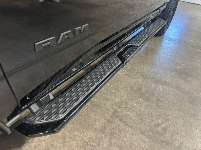 Used 2025 RAM 2500 Big Horn AWD/4WD image 40