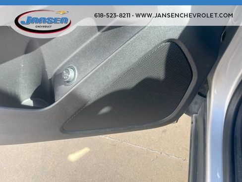 Used 2018 Chevrolet Equinox LT FWD image 23