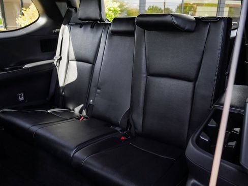 Used 2025 Toyota Grand Highlander AWD Hybrid image 26