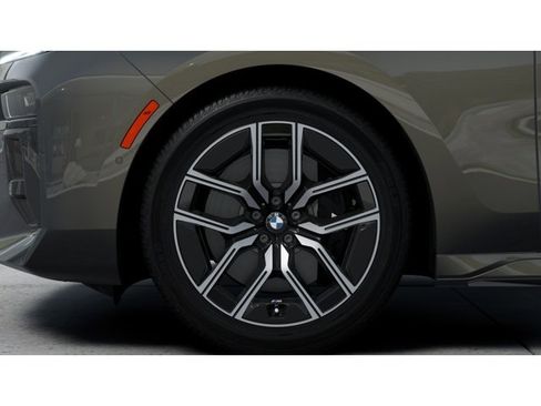 New 2026 BMW 760i xDrive w/ Executive Package AWD/4WD image 7