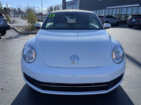 Used 2015 Volkswagen Beetle 1.8T image 2