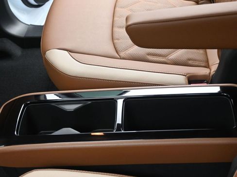 New 2026 Nissan Pathfinder Platinum w/ Lighting Package image 24