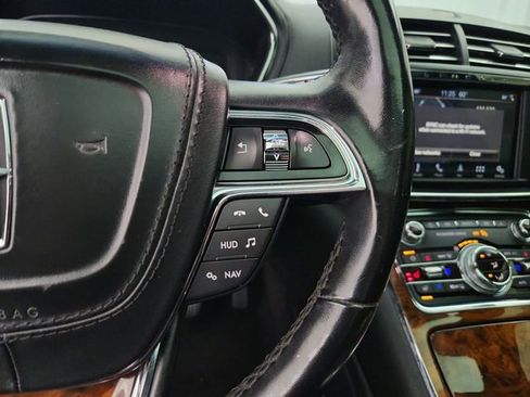 Used 2018 Lincoln Continental Reserve image 32