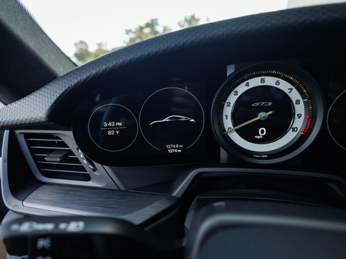 Used 2022 Porsche 911 GT3 RWD image 46