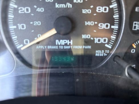 Used 2001 Chevrolet Silverado 2500 LS image 17