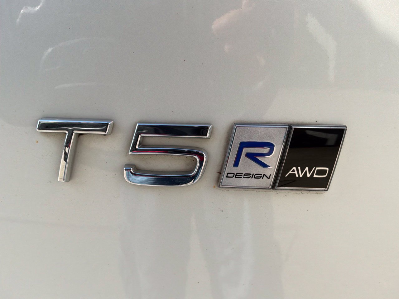 Used 2019 Volvo XC40 T5 R-Design AWD/4WD image 10