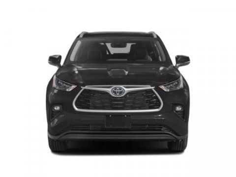 Used 2023 Toyota Highlander XLE AWD/4WD image 4