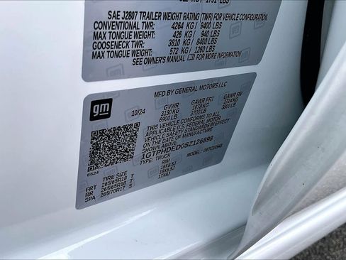 Used 2025 GMC Sierra 1500 SLT image 39