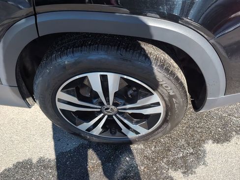 Used 2024 Mercedes-Benz GLB 250 4MATIC image 10