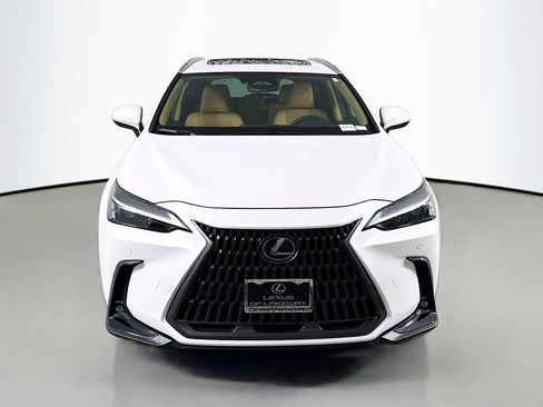 Used 2025 Lexus NX 250 FWD w/ Towing Package (2000 Lbs) image 2