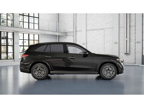 New 2026 Mercedes-Benz GLC 300 4MATIC image 2