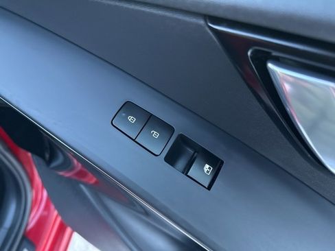 Used 2023 Kia Niro SX image 44