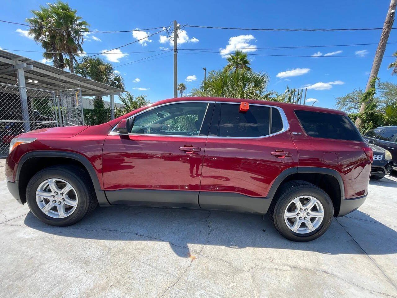 Used 2018 GMC Acadia SLE AWD/4WD image 6