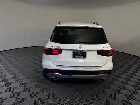 Used 2025 Mercedes-Benz GLB 250 GLB 250 image 6