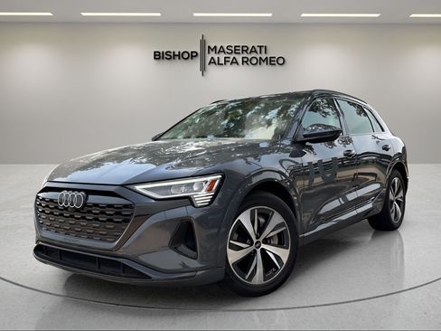 Used 2024 Audi Q8 e-tron Premium AWD/4WD image 2