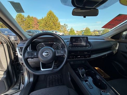 Certified 2023 Nissan Rogue SV image 19