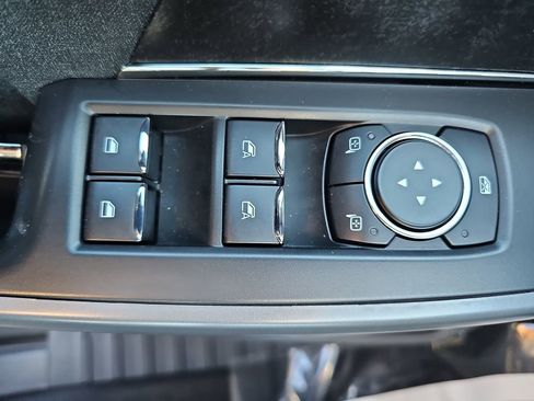 Used 2023 Ford F150 Lightning XLT image 31