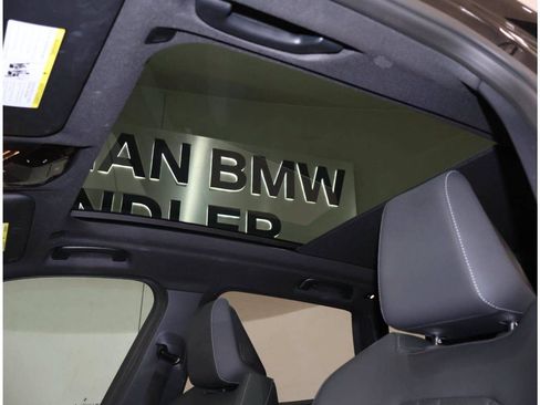 Used 2025 BMW X3 xDrive30i AWD/4WD image 15