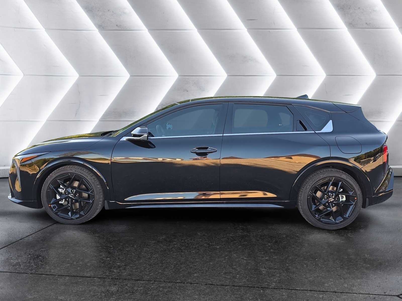 New 2027 Kia K4 GT-Line Turbo FWD image 2