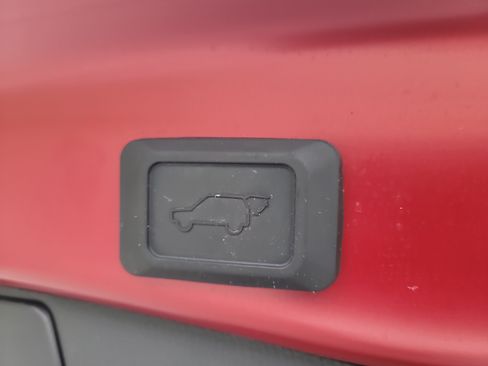 Certified 2025 Toyota RAV4 XLE w/ Convenience Package FWD image 12