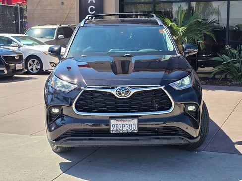 Used 2022 Toyota Highlander Limited image 6