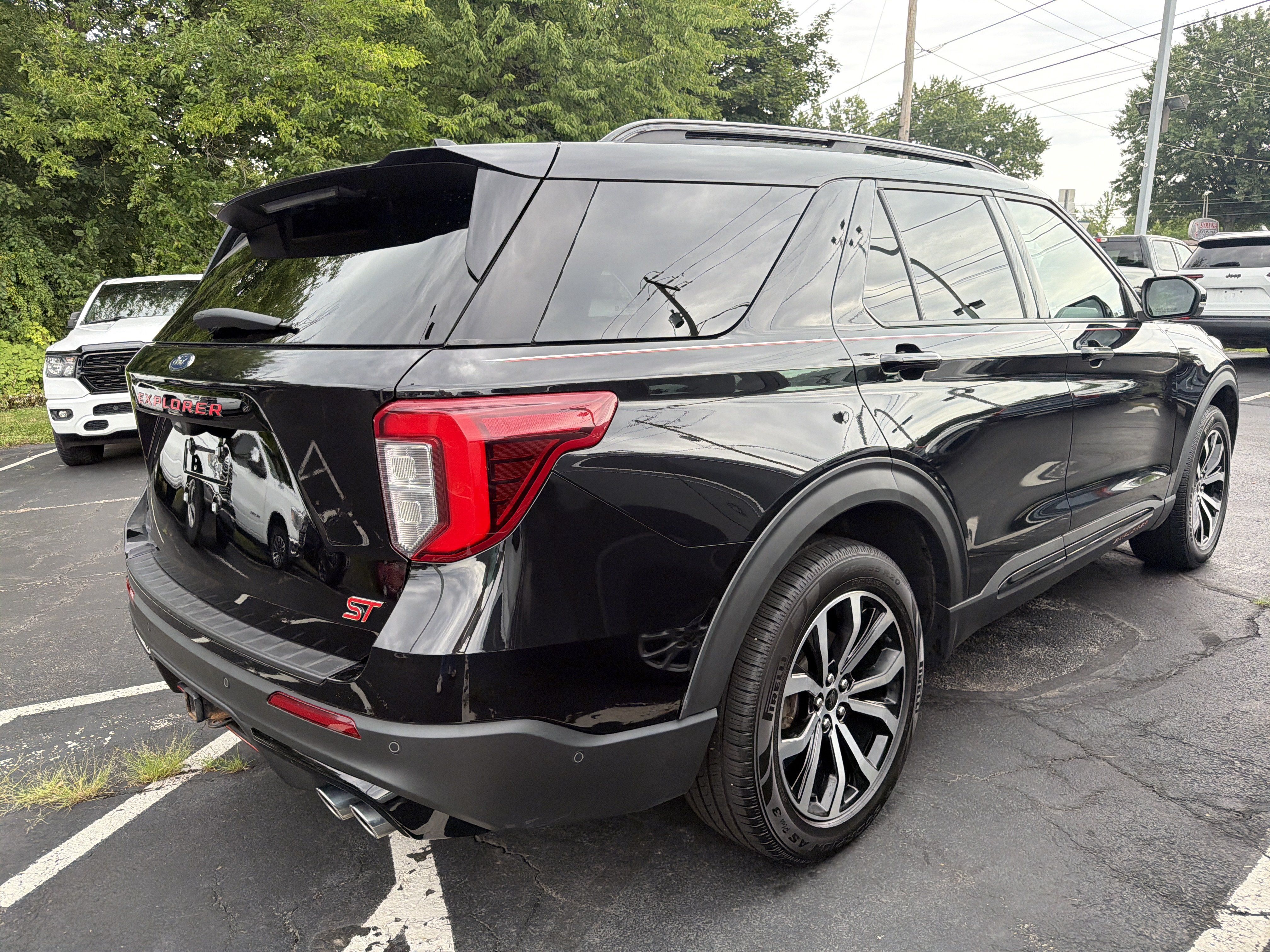 Used 2020 Ford Explorer ST w/ Premium Technology Package AWD/4WD image 12