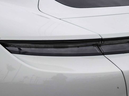 Used 2021 Porsche Taycan Turbo image 9