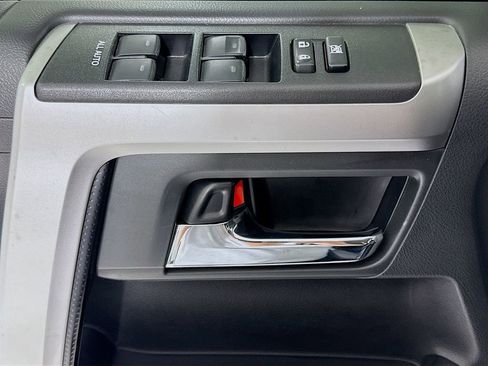 Used 2019 Toyota 4Runner SR5 image 16