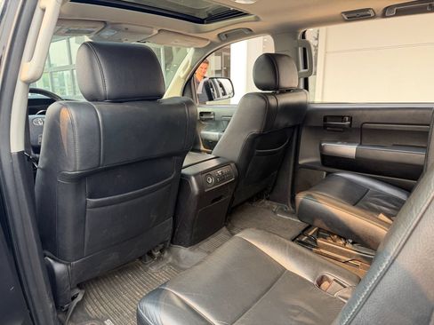 Used 2018 Toyota Sequoia TRD Sport AWD/4WD image 16