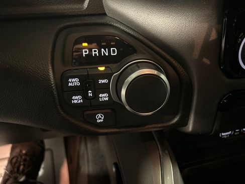 Used 2025 RAM 1500 Big Horn AWD/4WD image 19