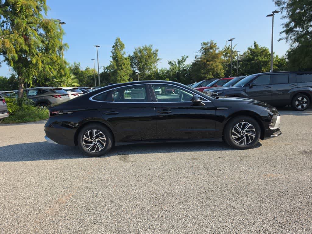 New 2026 Hyundai Sonata Blue FWD image 8