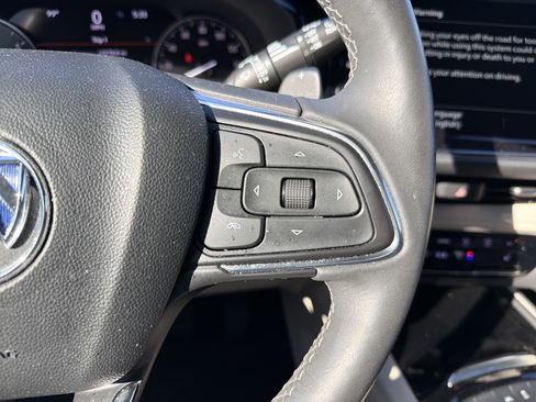 Used 2022 Buick Envision Essence w/ Safety Package FWD image 20