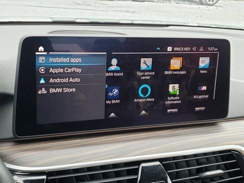 Used 2022 BMW 530i xDrive w/ Convenience Package image 25